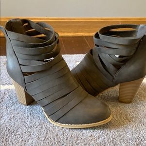 Heeled booties